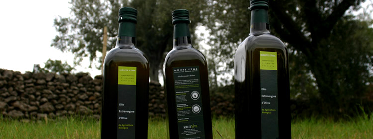 L'azienda agricola Sciaraviva  specializzata da generazioni in frutta tipica dell'Etna, prodotta secondo i metodi dell'agricoltura biologica. Fiore all'occhiello della produzione  l'Olio Extravergine d'Oliva Monte Etna DOP.